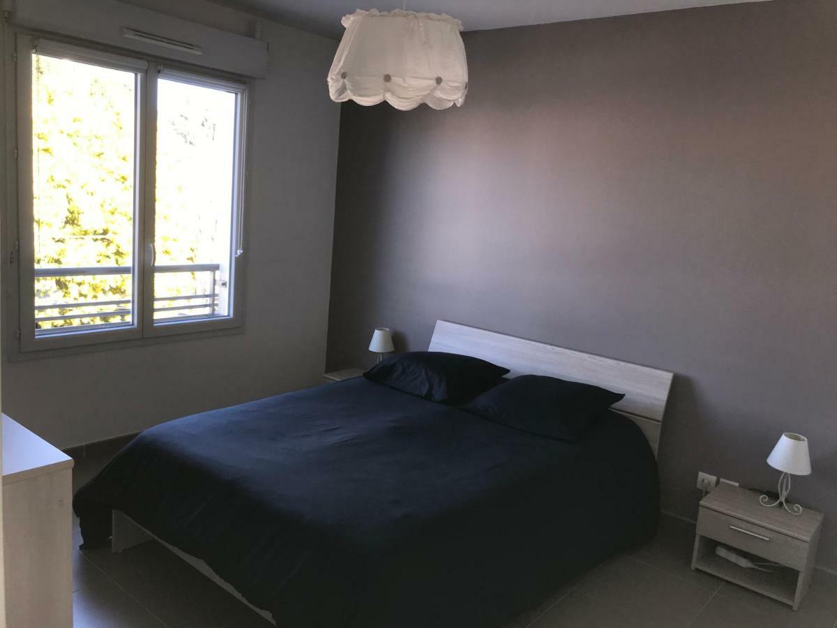 Appart' Au Port Apartment Frejus Exterior photo